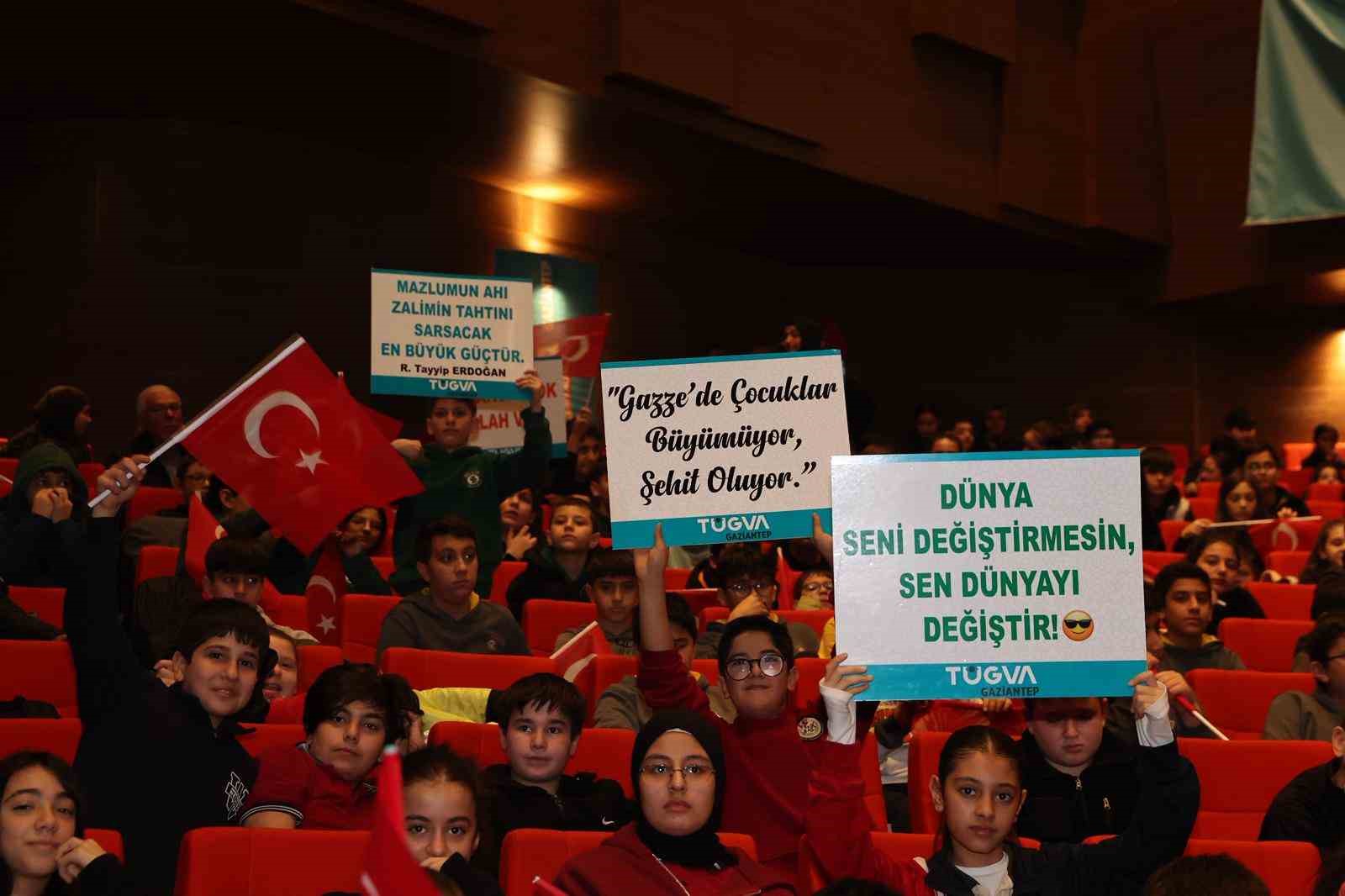 Gaziantep’in Gençleri "Kitapkurdu" ile geleceğe kanat açıyor
