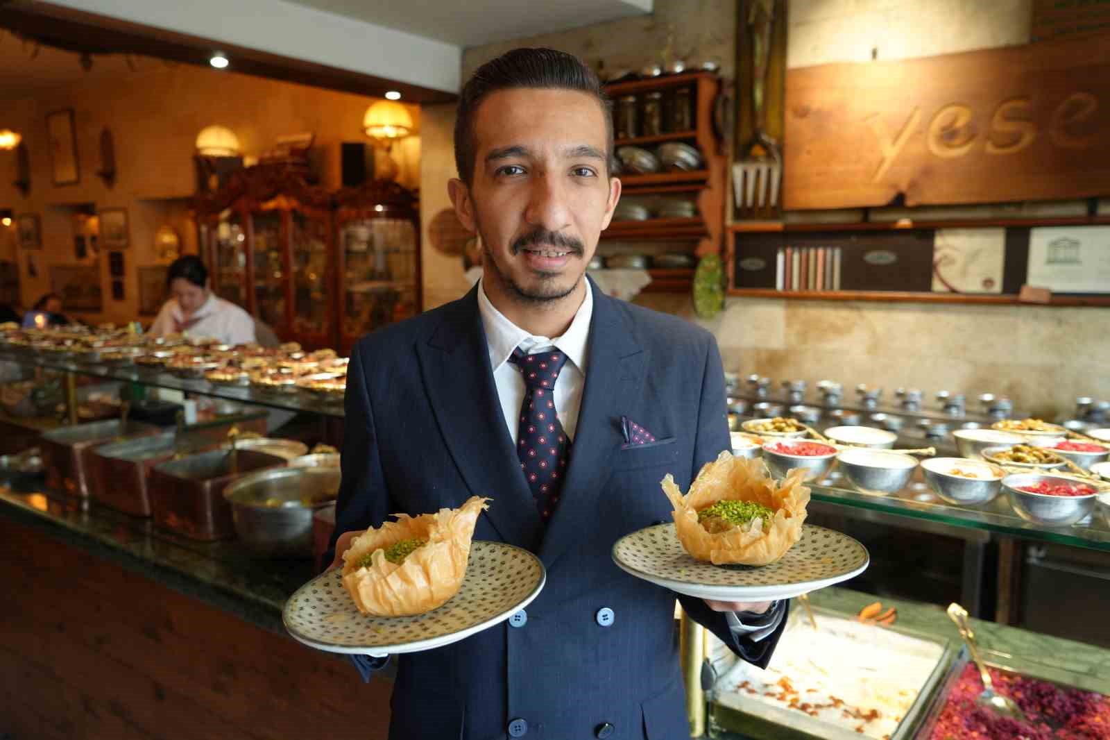 Gazianteplilerin yeni tatlısı "Baklavalı helva"
