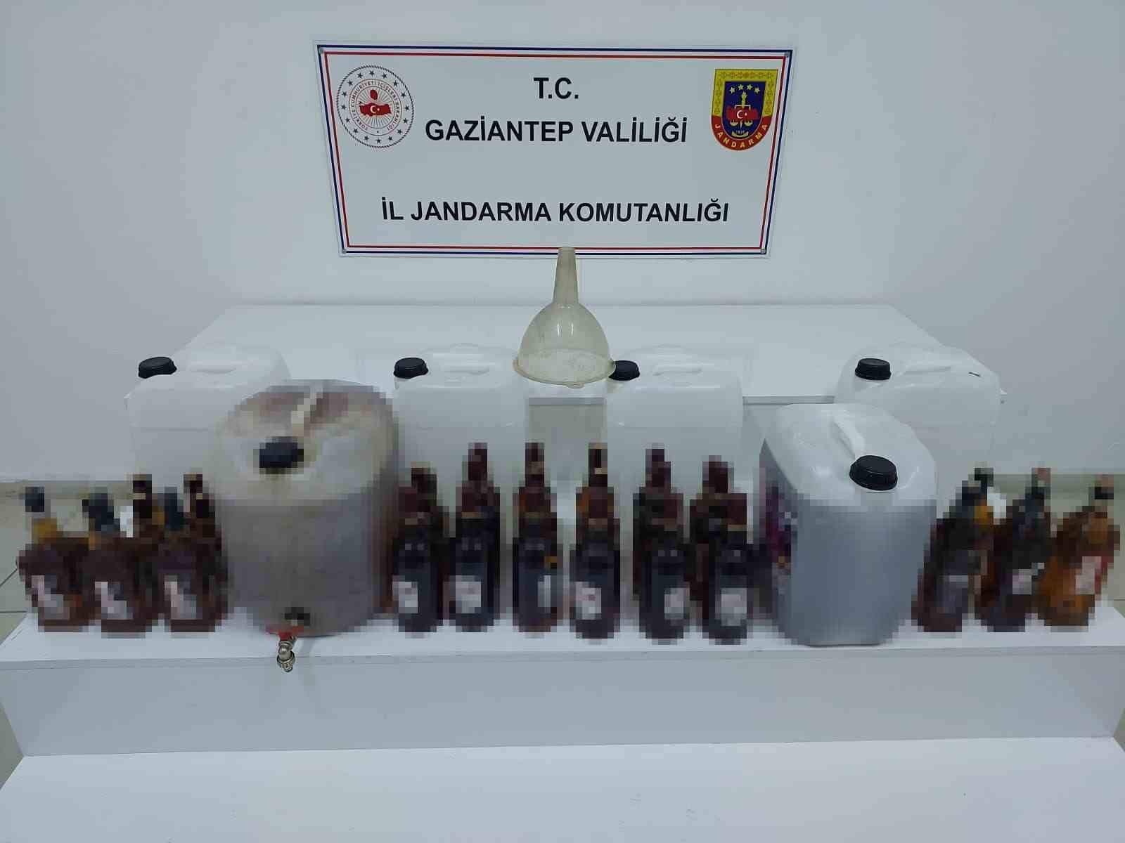 Gaziantep’te 140 litre sahte, 39 bin litre kaçak alkol ele geçirildi
