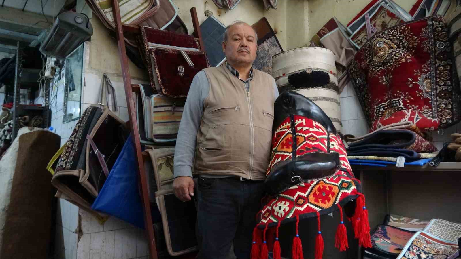 Gaziantep’te 45 yıllık semerci ustası mesleğini yaşatmaya çalışıyor
