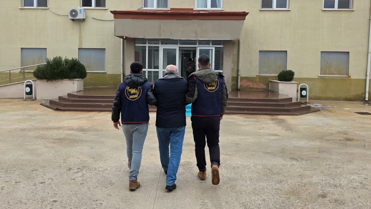 Gaziantep’te 50 yıl kesinleşmiş cezayla aranan şahıs yakalandı
