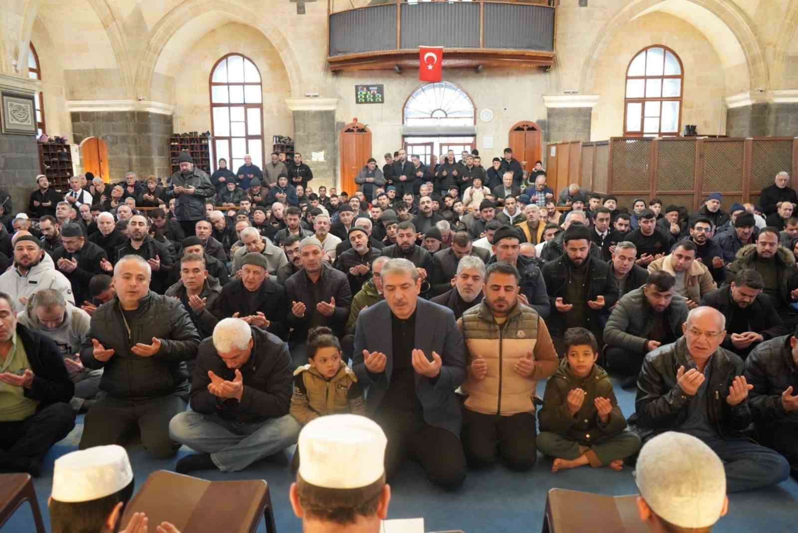 Gaziantep’te 6 Şubat deprem şehitleri için mevlid programı düzenlendi
