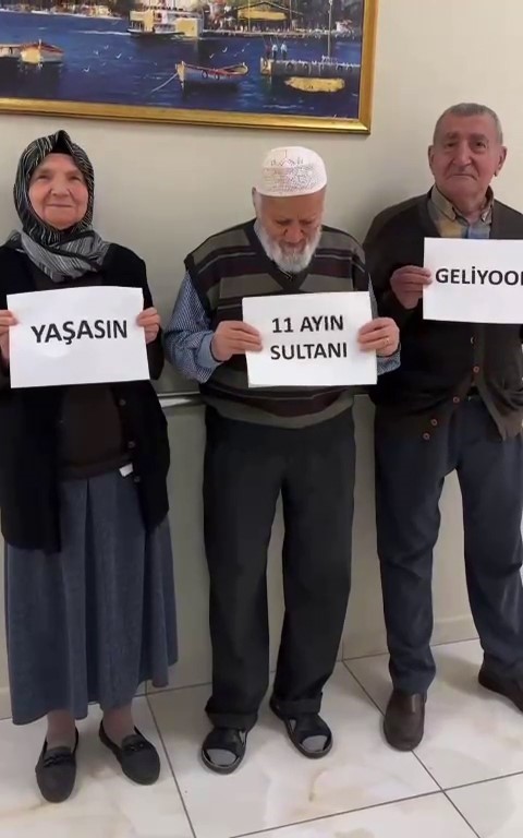 Gaziantep’te Alzheimer Merkezi’nde gülümseten Ramazan görüntüleri
