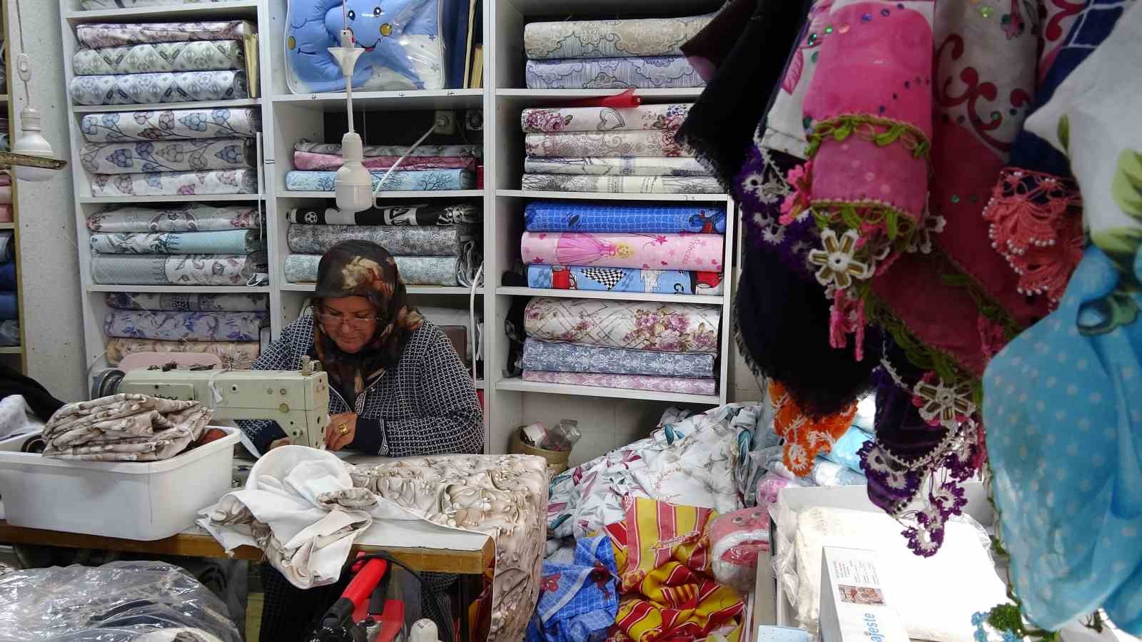 Gaziantep’te azimle çalışan anne 4 çocuğunu meslek sahibi yaptı
Gaziantep’te azimle çalışan anne 4 çocuğunu meslek sahibi yaptı