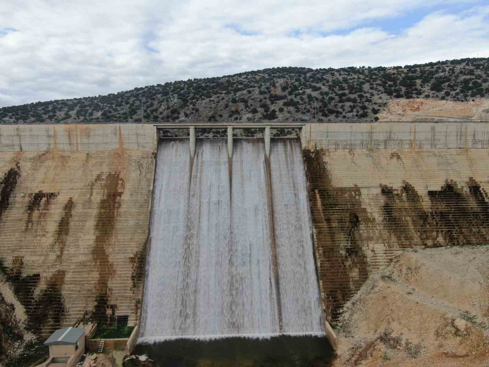 Gaziantep’te barajlar doldu taştı
