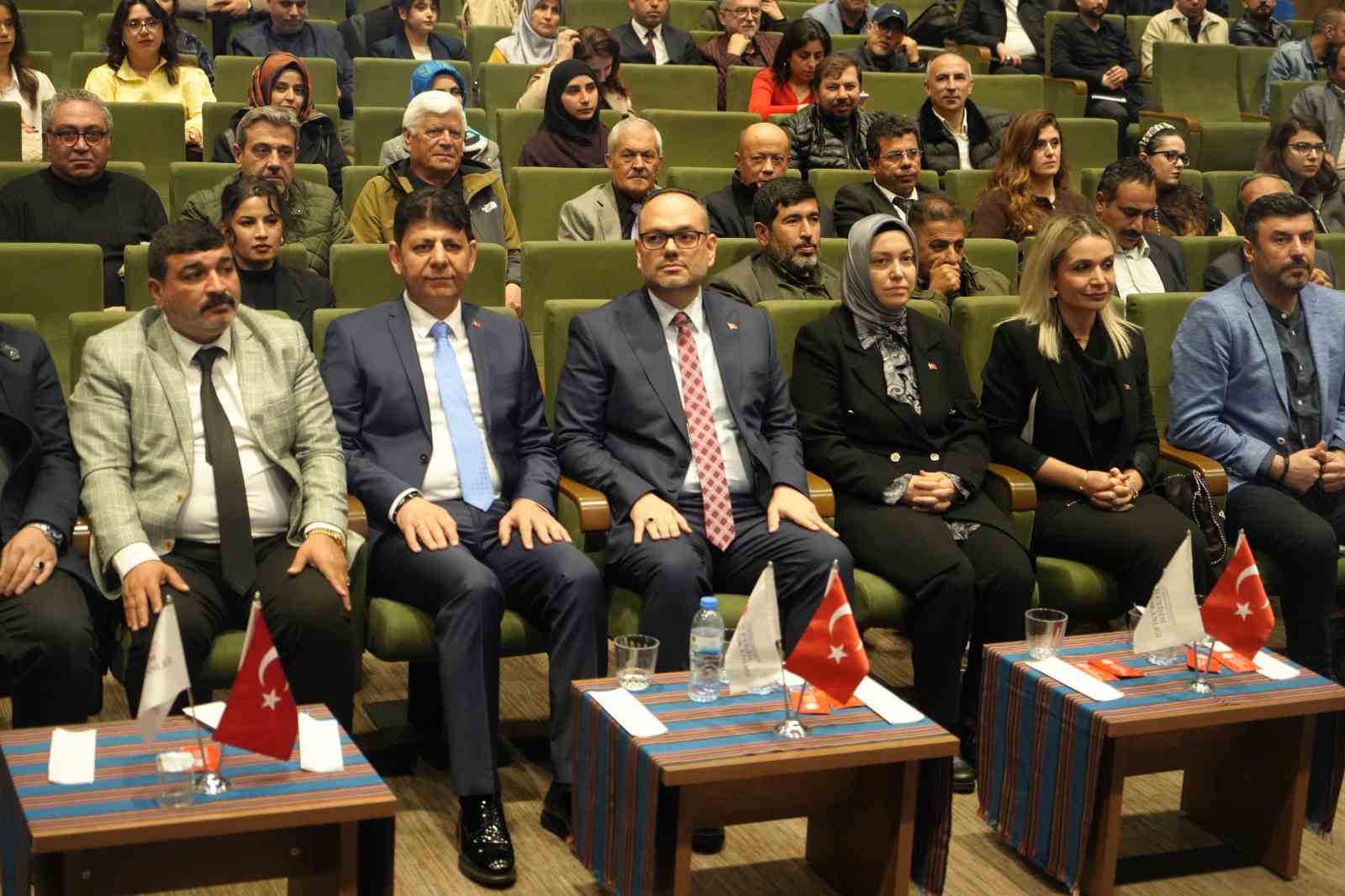 Gaziantep’te basın mensuplarına sosyal medya eğitimi verildi
