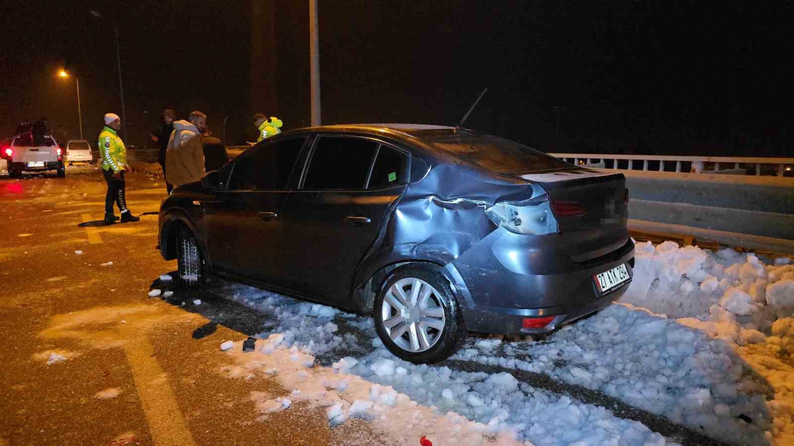 Gaziantep’te buzlanma nedeniyle kaza: 1 yaralı
