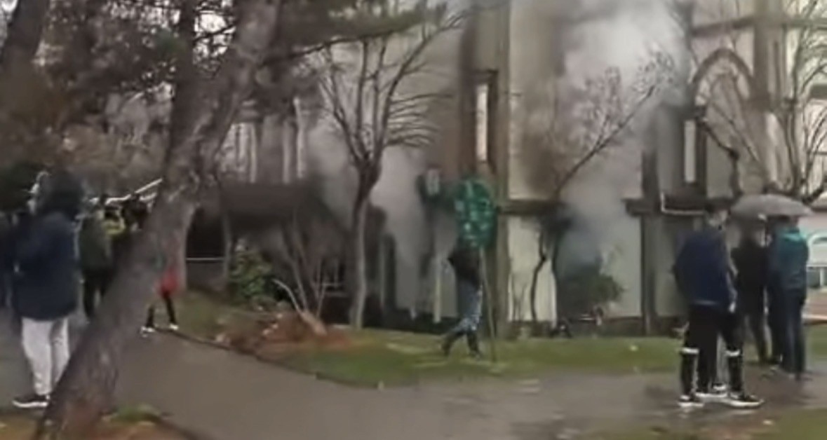 Gaziantep’te caminin bodrum katında korkutan yangın
