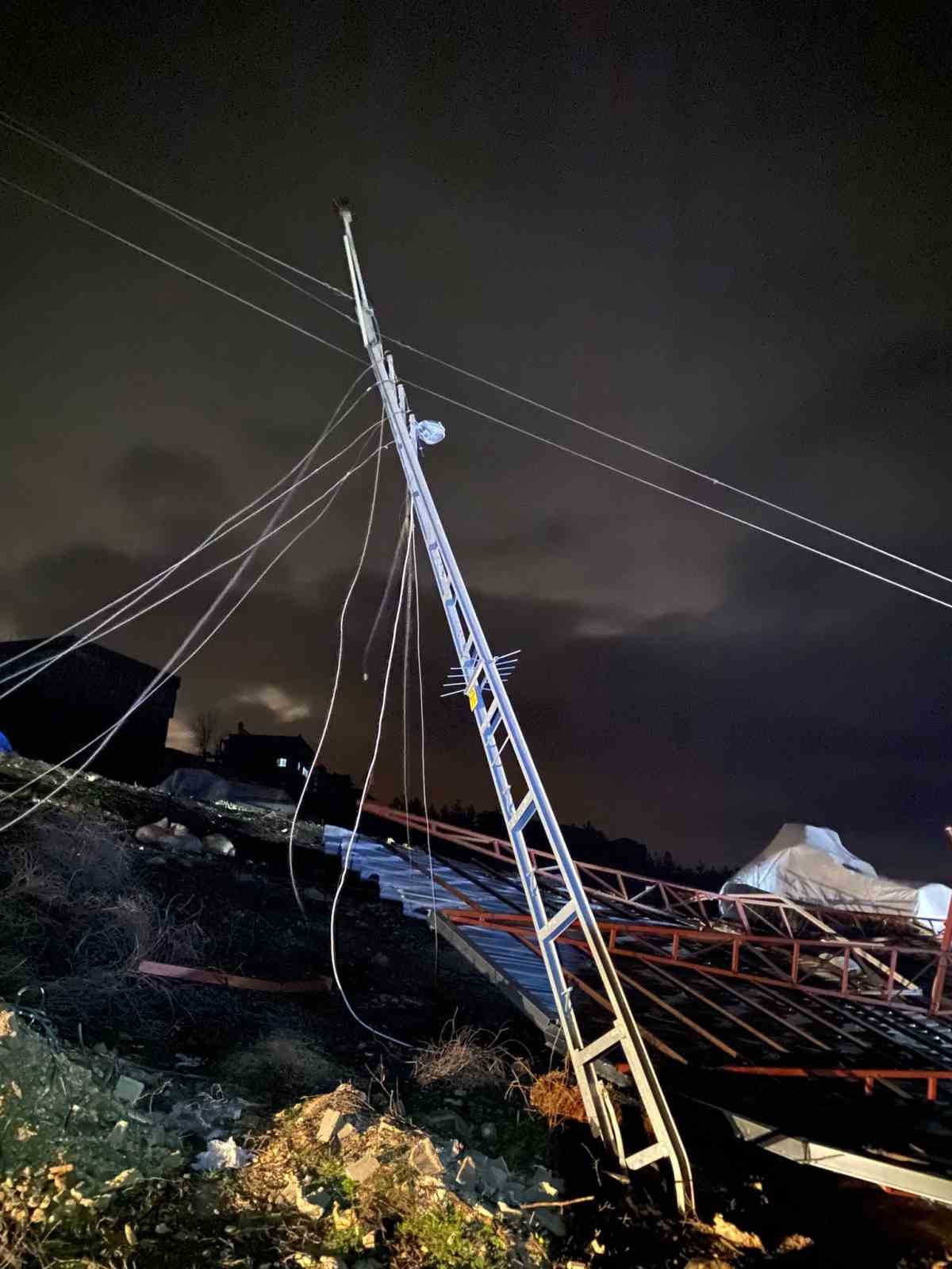 Gaziantep’te fırtına mesaisi
Gaziantep’te fırtına mesaisi