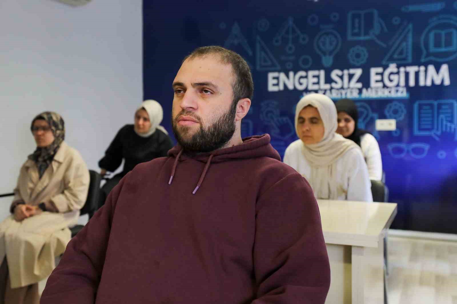 Gaziantep’te görme engelli kursiyerler için E-KPSS eğitim desteği
