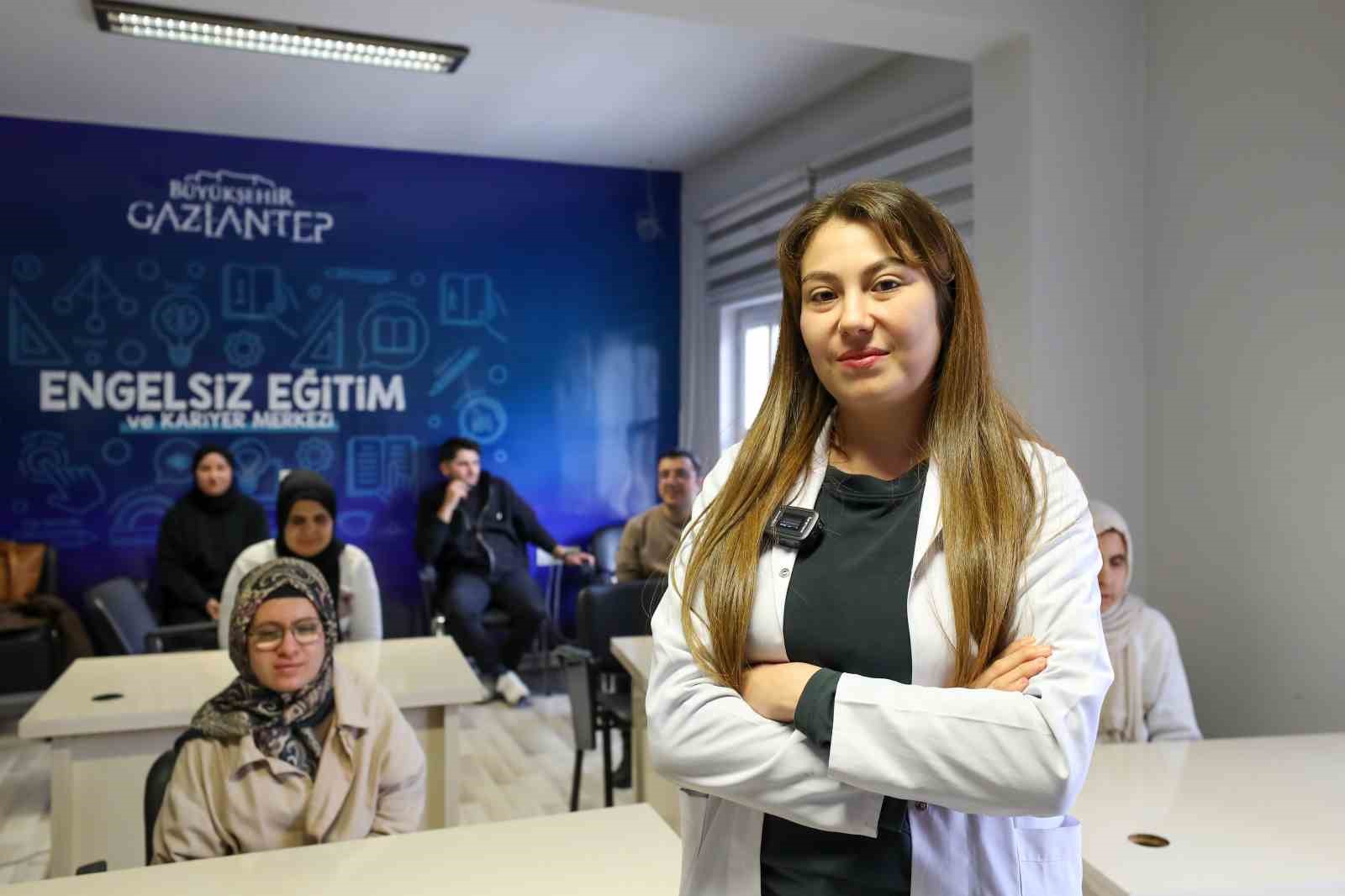 Gaziantep’te görme engelli kursiyerler için E-KPSS eğitim desteği
