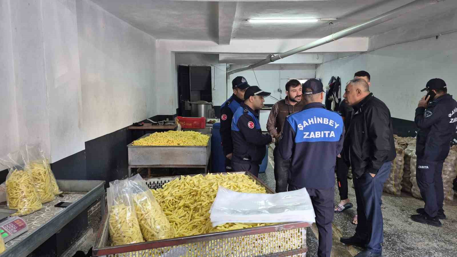 Gaziantep’te halk sağlığını tehdit eden 600 kilo cips ele geçirildi
