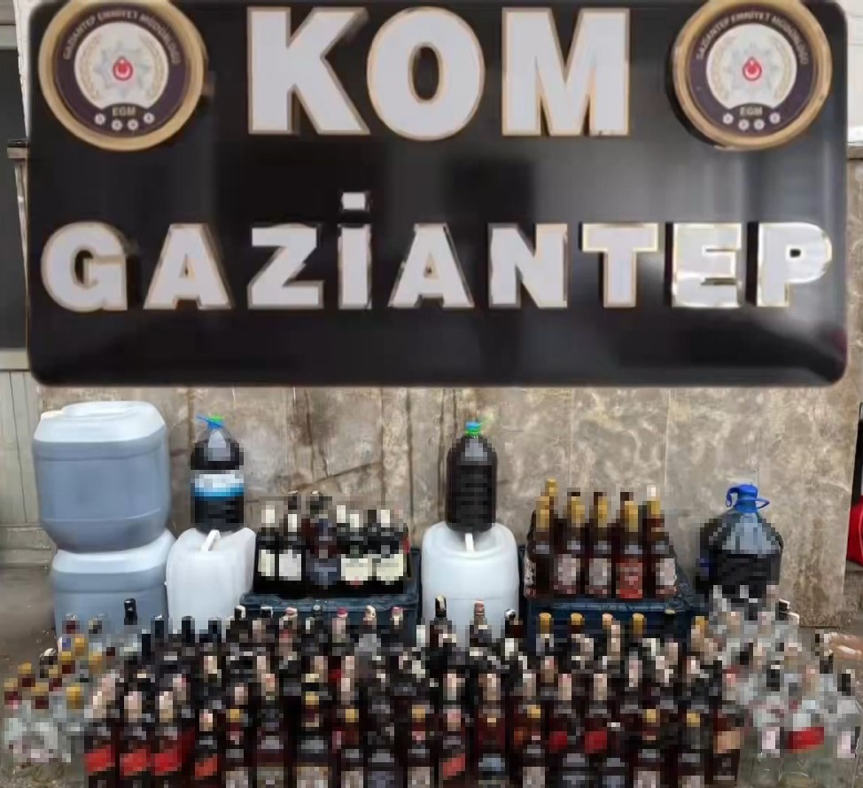 Gaziantep’te kaçak alkol operasyonu: 2 gözaltı
