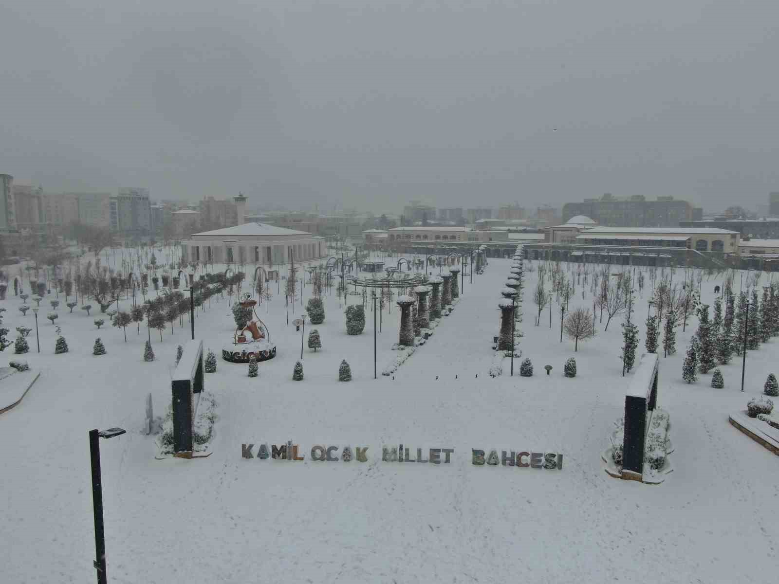 Gaziantep’te kar manzarası havadan görüntülendi
