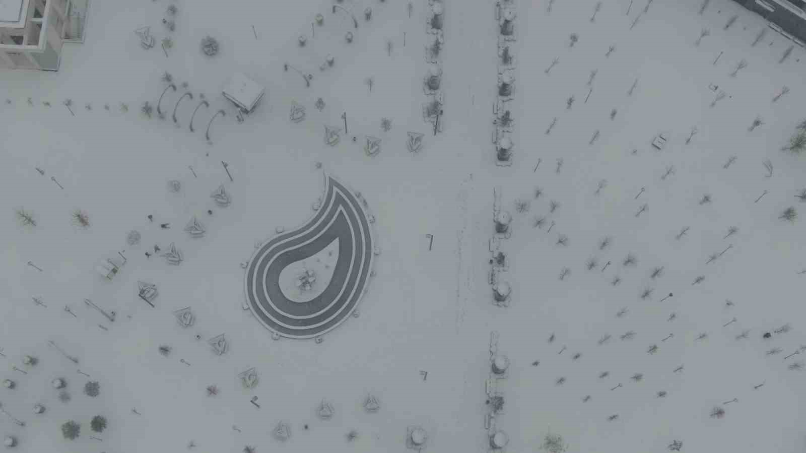 Gaziantep’te kar manzarası havadan görüntülendi
