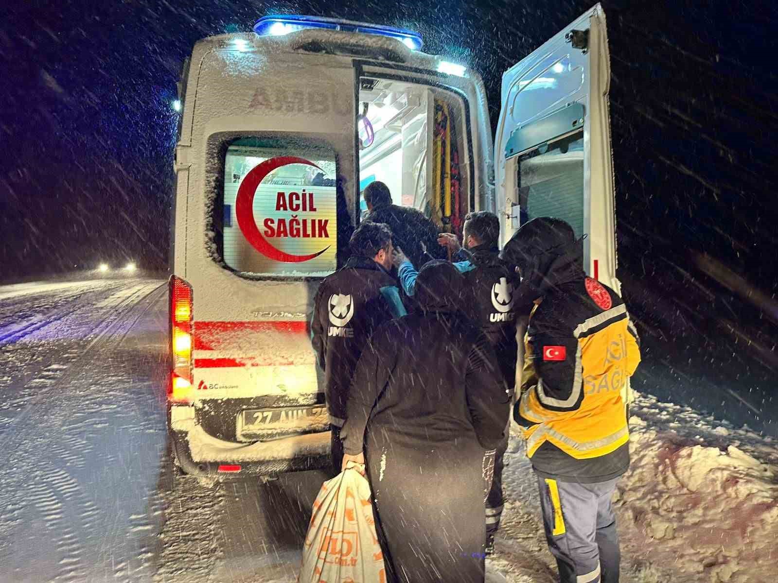 Gaziantep’te karbonmonoksit gazından etkilenen 9 kişilik ailenin imdadına UMKE yetişti
