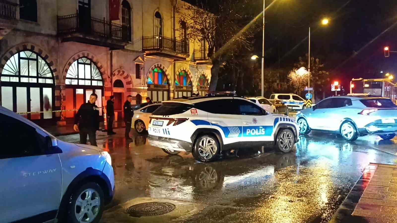 Gaziantep’te lüks restoranı kurşunlayan 2 şahıs yakalandı
