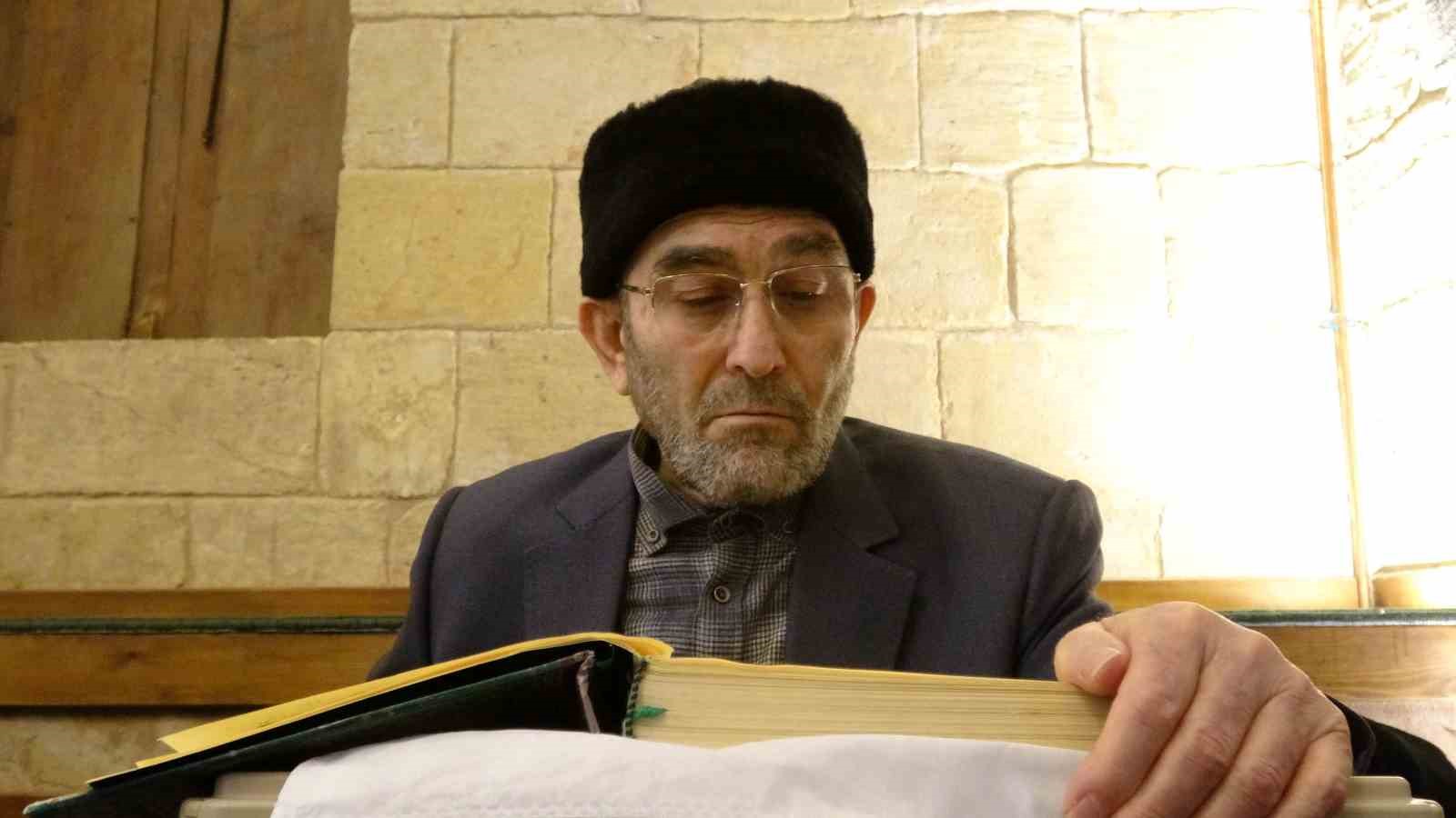 Gaziantep’te mukabele geleneği tarihi camilerde sürdürülüyor
