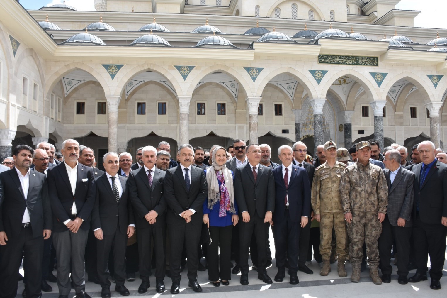 Gaziantep’te mukaddes emanetler sergisi açıldı
