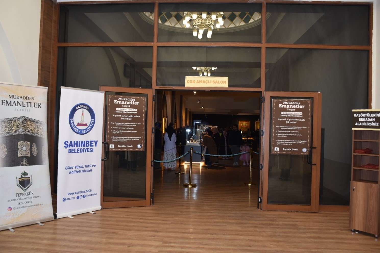 Gaziantep’te mukaddes emanetler sergisi açıldı
