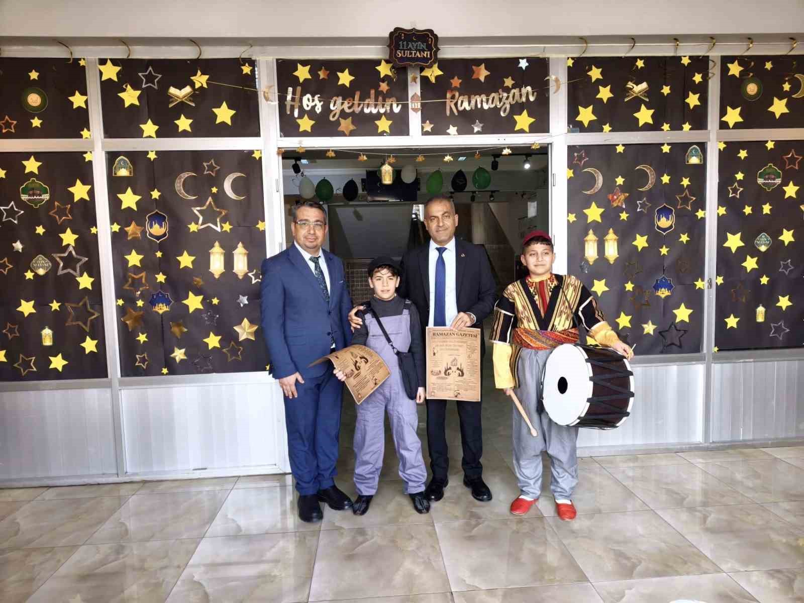 Gaziantep’te öğrenciler yardım kolileri hazırladı
