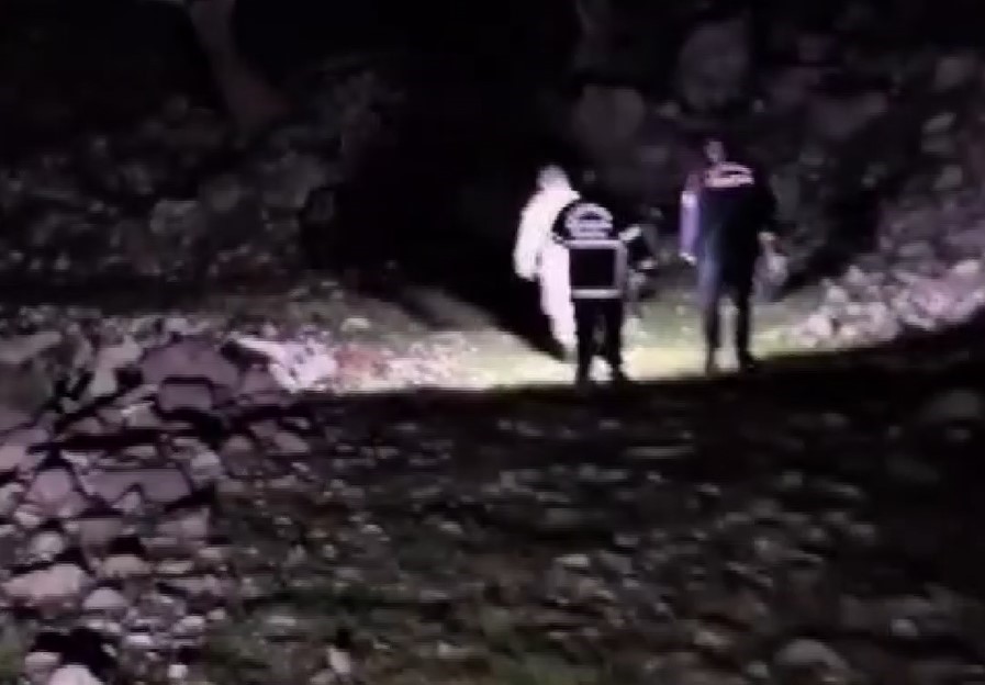 Gaziantep’te ot toplamak için gittiği ormanlık alanda mahsur kalan şahıs kurtarıldı
