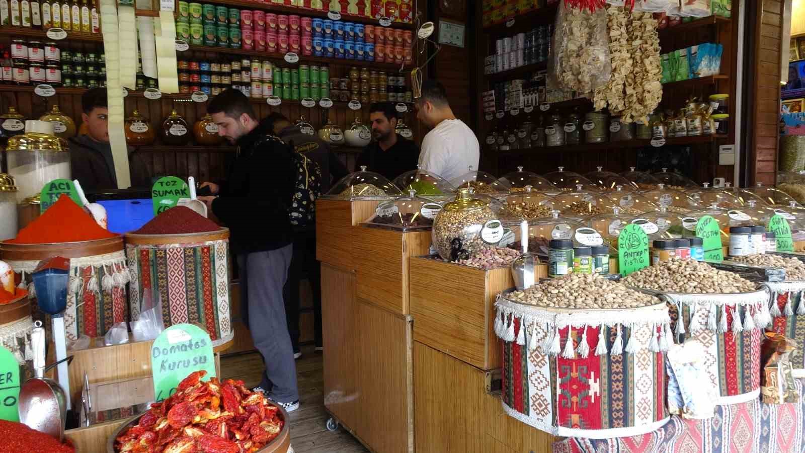 Gaziantep’te tarihi mekanlar doldu taştı

