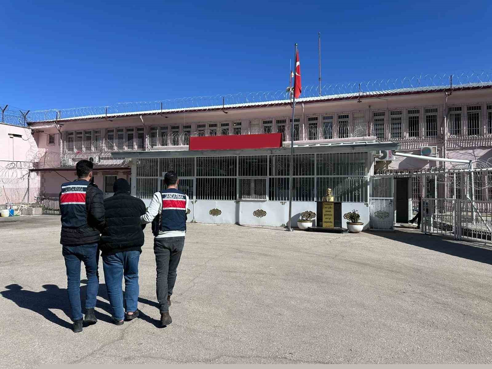 Gaziantep’te, terör eyleminde bulunabileceği değerlendirilen DEAŞ üyesi yakalandı
