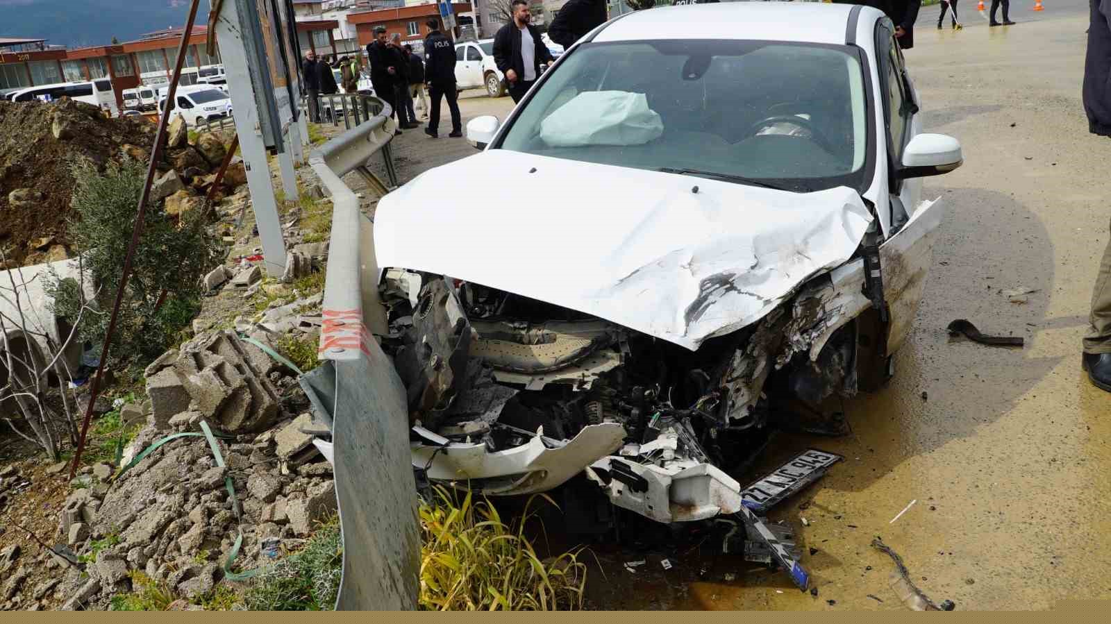 Gaziantep’te tır ile otomobil çarpıştı: 2 yaralı
