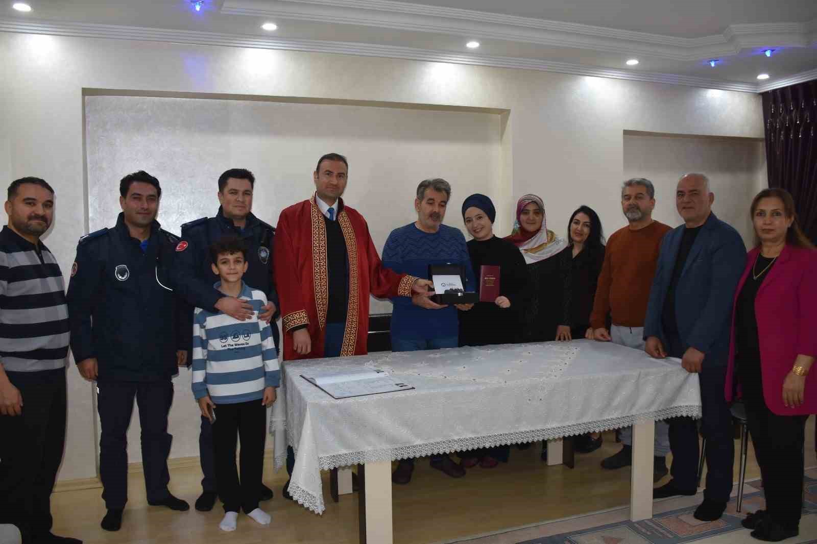 Gaziantep’te yoğun kar yağışı nikaha engel olamadı
