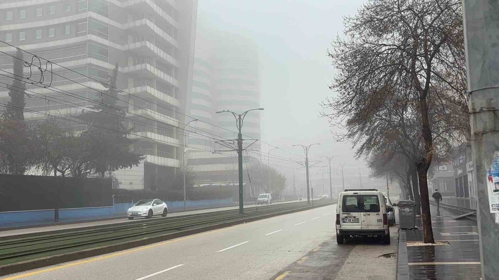 Gaziantep’te yoğun sis etkisini sürdürüyor
