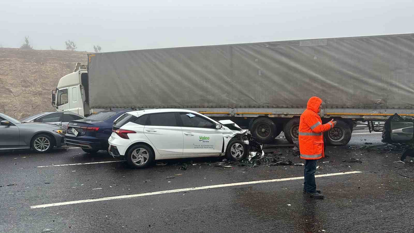 Gaziantep’te zincirleme kaza: 2 ölü, 10 yaralı
