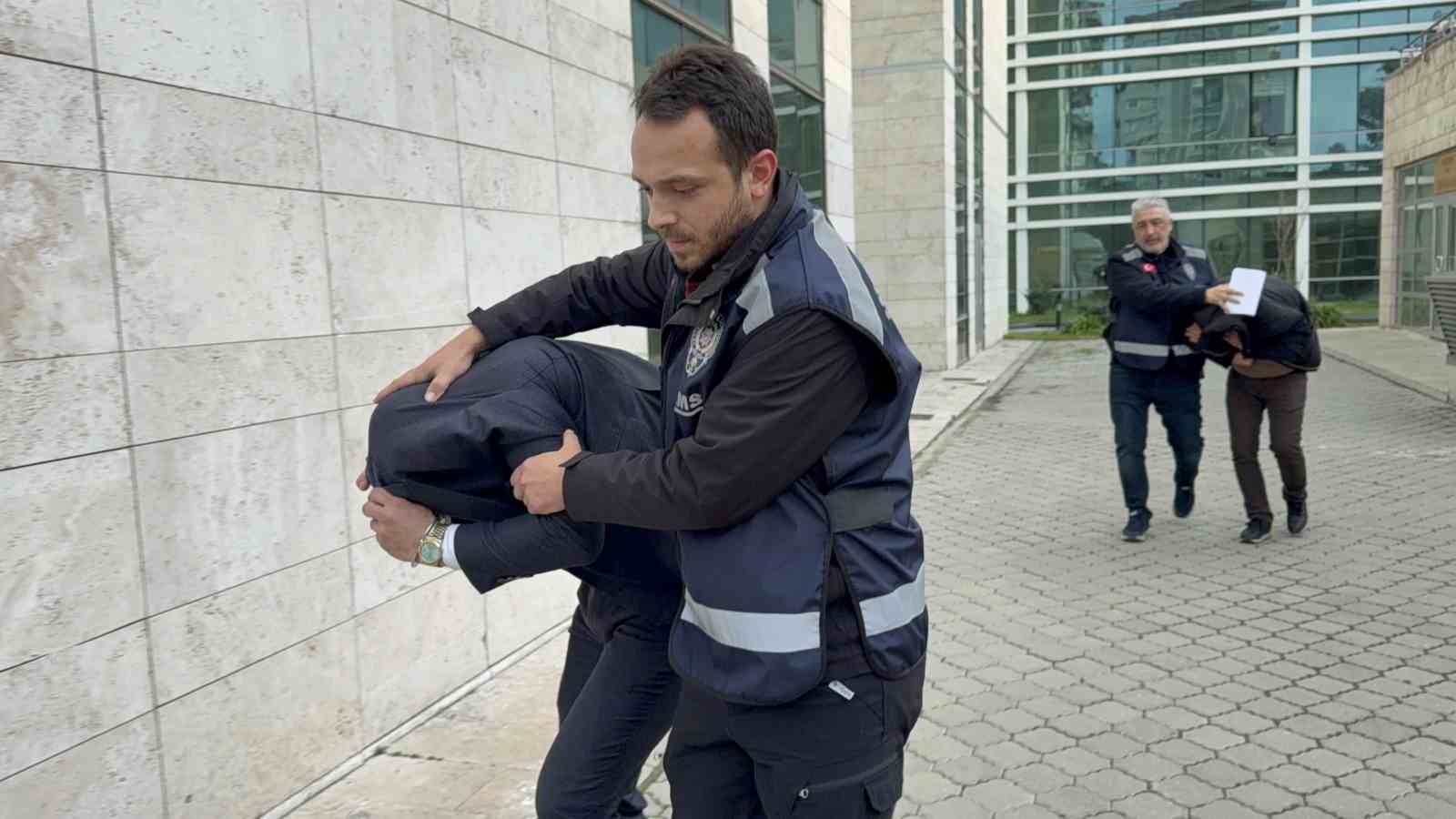 Gazinoda dehşet: Müşteriyi darp edip 547 bin lirasını gasp ettiler
