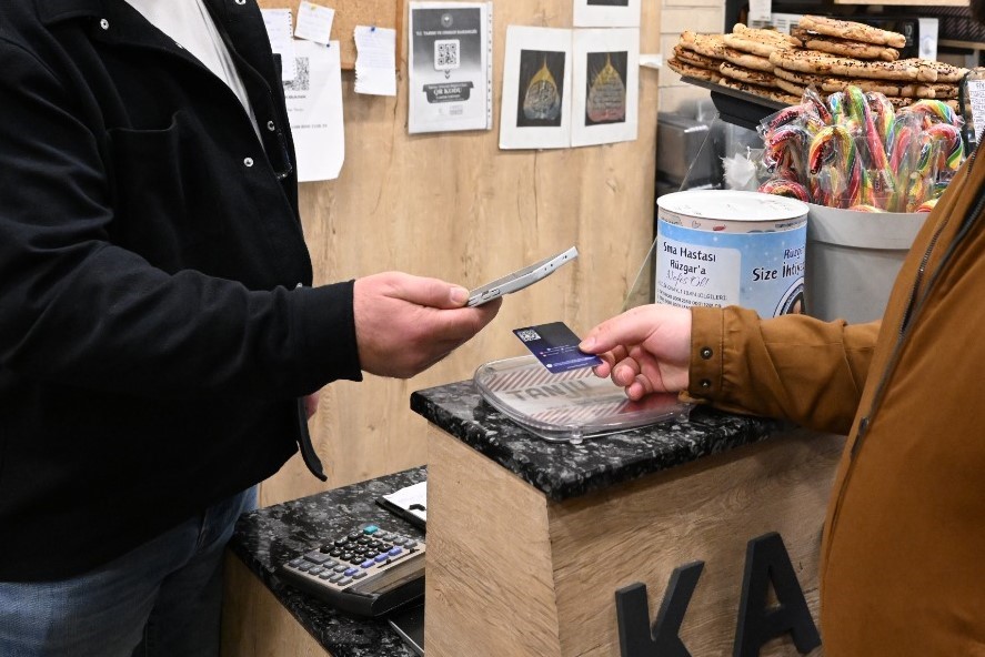 Gaziosmanpaşa Belediyesi’nden örnek dayanışma: Karekod ile pide desteği
