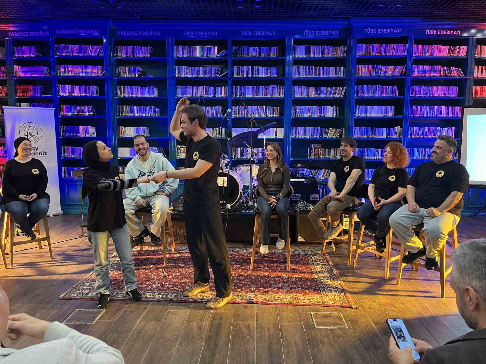 Gaziosmanpaşa’da 27 Mart Dünya Tiyatrolar Günü etkinliği düzenlendi
Gaziosmanpaşa’da 27 Mart Dünya Tiyatrolar Günü etkinliği düzenlendi