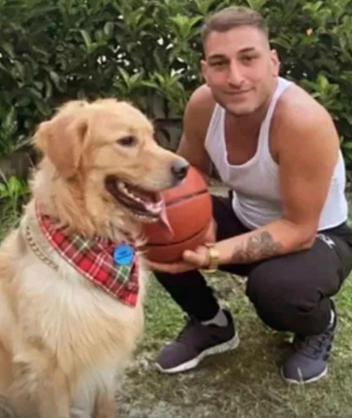 Gaziosmanpaşa’da kız kardeşinin yanındaki genci bıçaklayarak öldürdü
