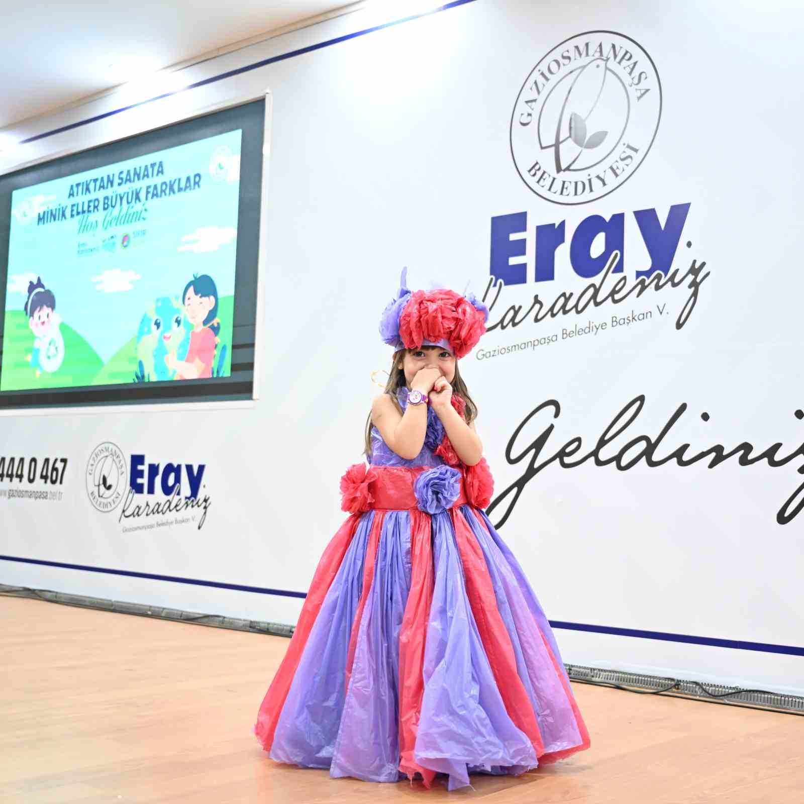 Gaziosmanpaşa’da Sıfır Atık projesi: Elbise, çanta, müzik aleti yaptılar
