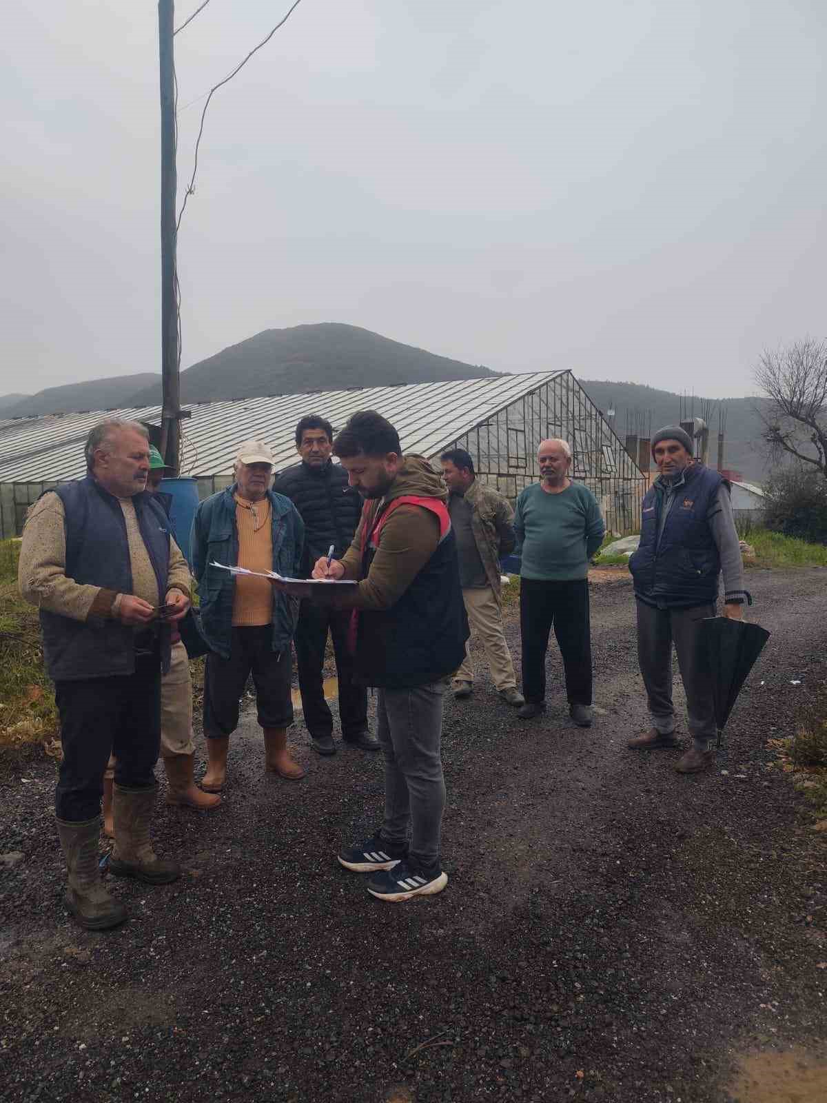 Gazipaşa’da dolu ve fırtınadan 214 üretici zarar gördü
