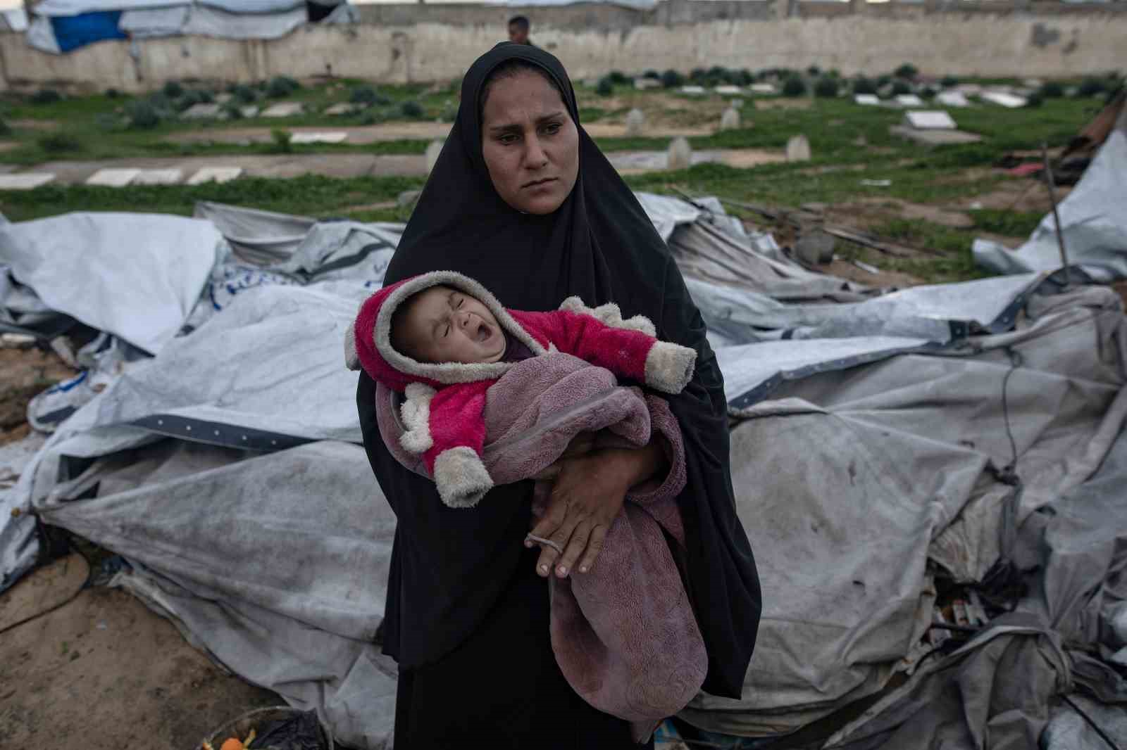 Gazze’de 1 yaşındaki çocuk aşırı soğuk nedeniyle hayatını kaybetti
