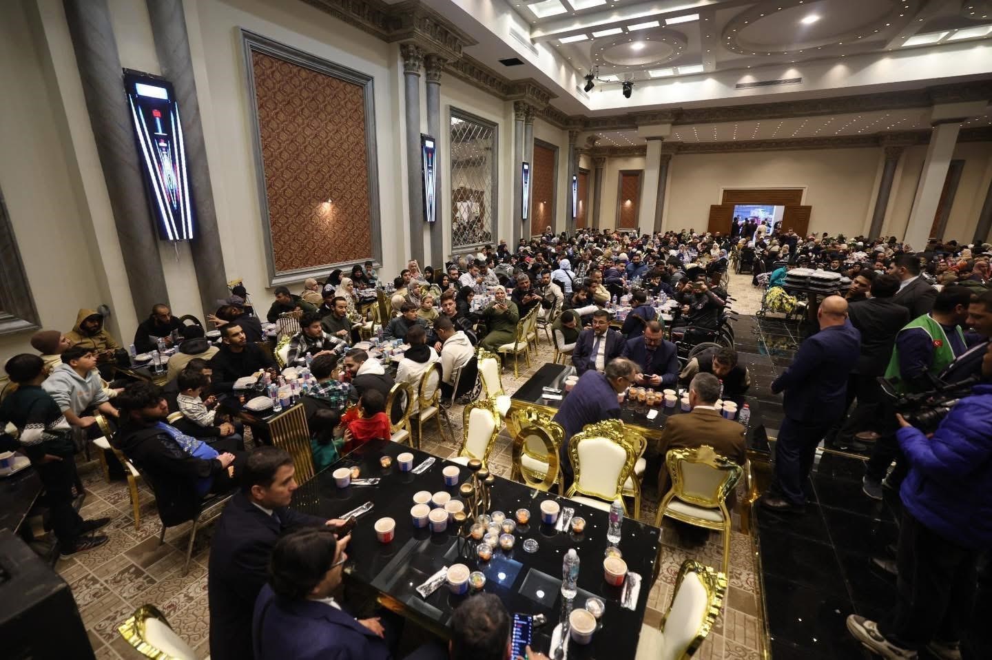 Gazze’den Mısır’a sığınan aileler aynı sofrada buluştu
