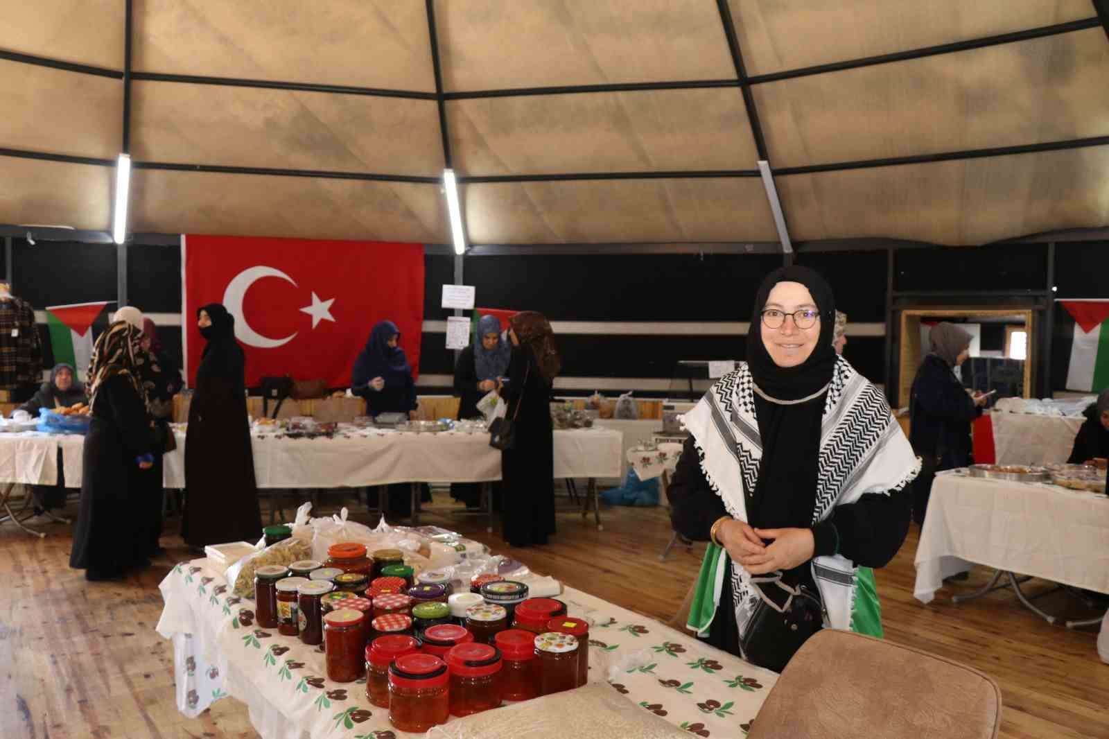 Gazze’ye umut için Oltu’da  hayır çarşısı
