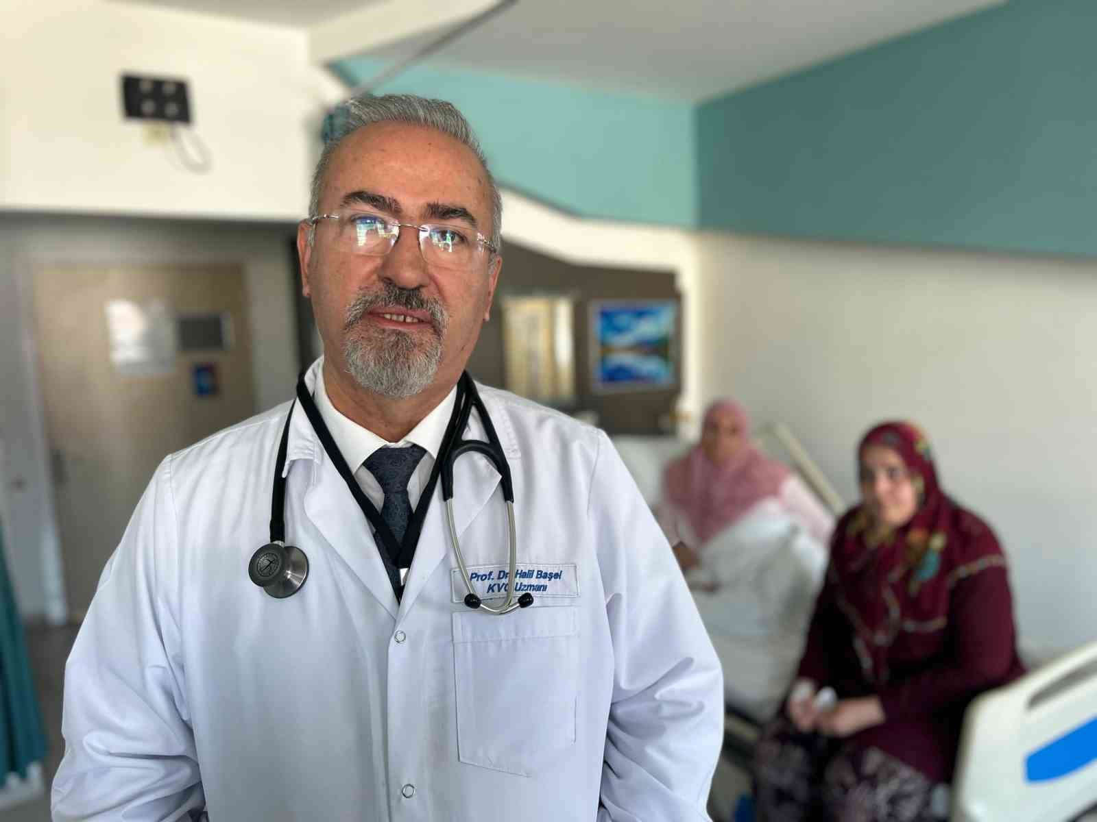 Gebelikte fark edilen şah damarı tümörü Van’da başarıyla alındı
