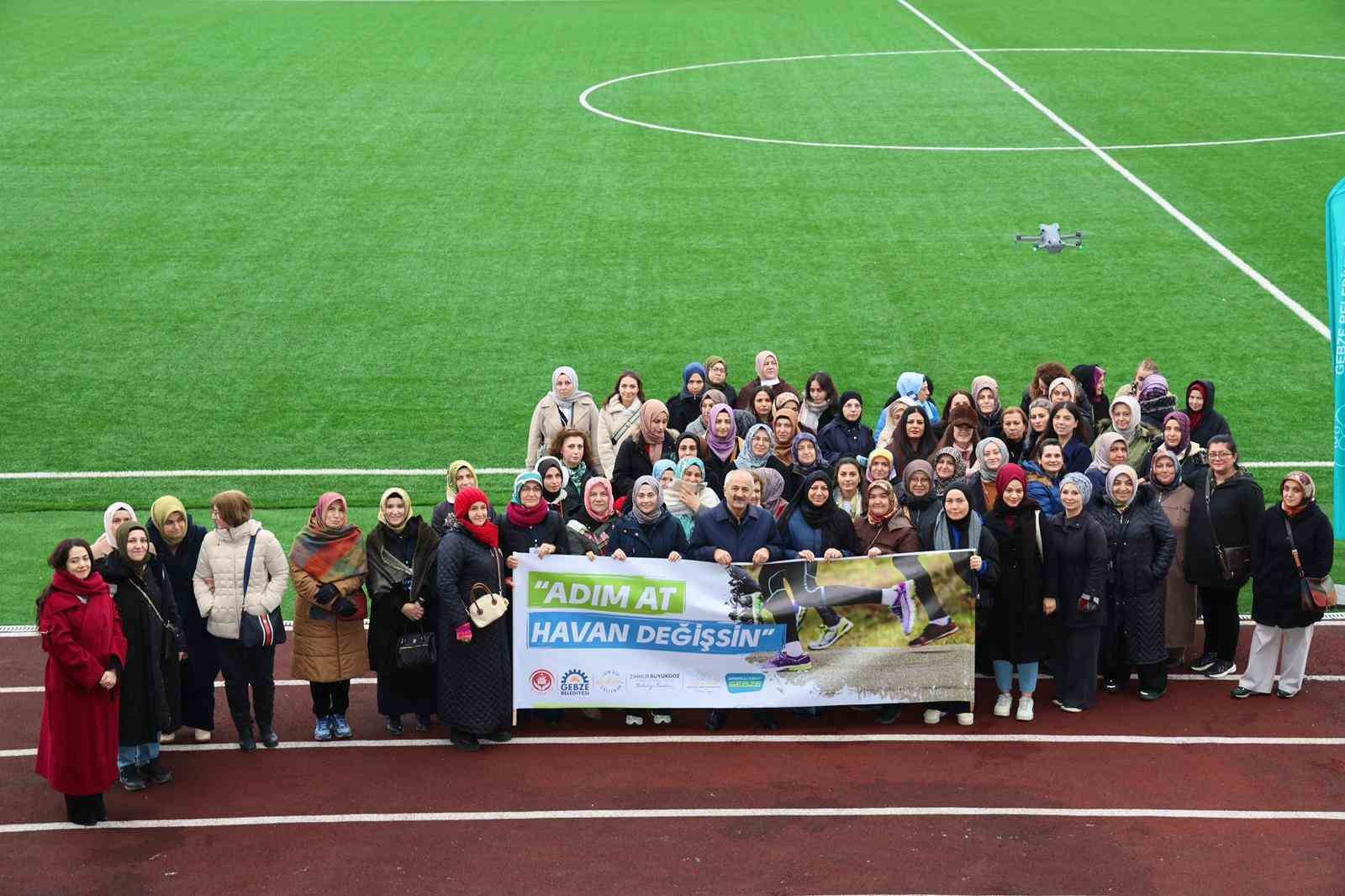 Gebze’de kadınlar sağlıklı yaşam için yürüdü
