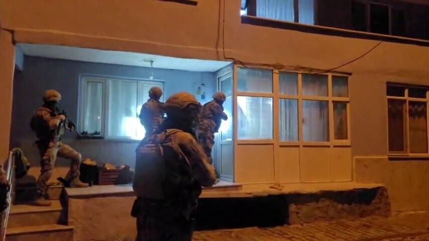 Gece görüşlü dron destekli operasyon: 100 milyonluk tefecilik ağı çökertildi
