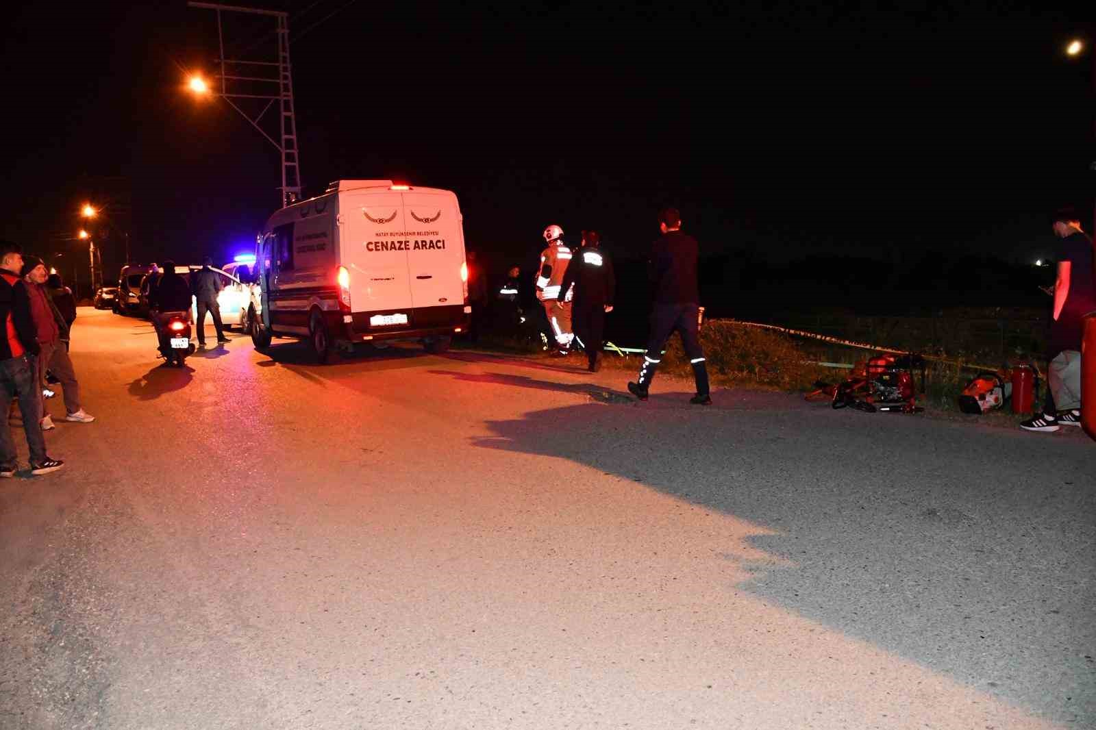 Gece karanlığında şarampole uçan motosikletin 29 yaşındaki sürücüsü öldü
