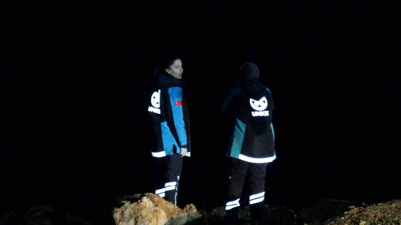 Gece yarısı cesedi bulunan şahsın boğulma anı kamerada
