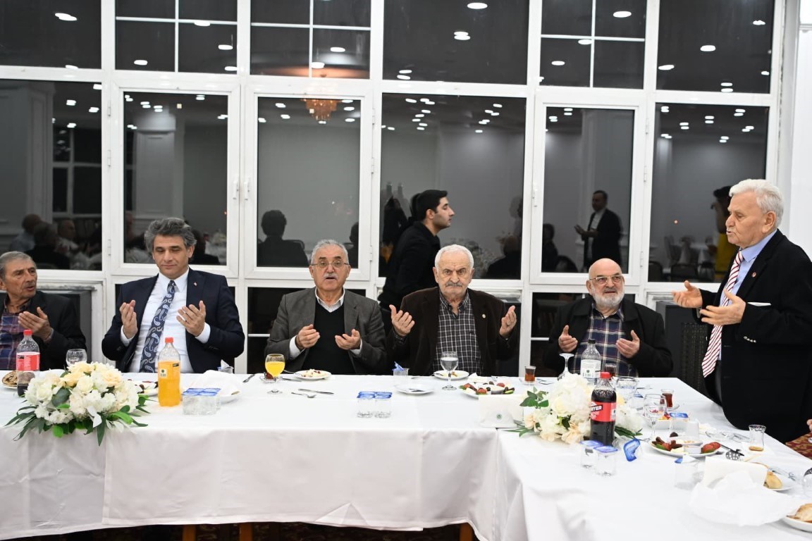 Geçmiş dönem başkanlarına vefa buluşması
