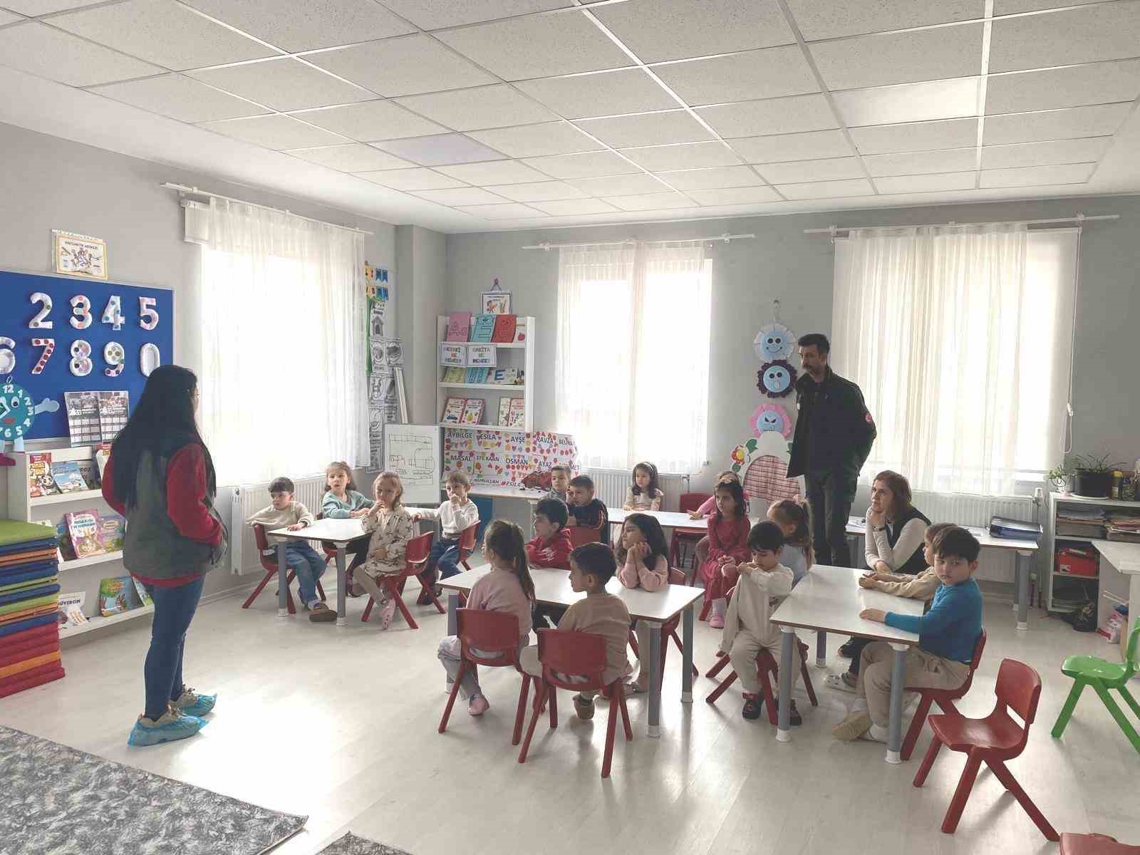 Gediz’de miniklere orman bilinci aşılandı

