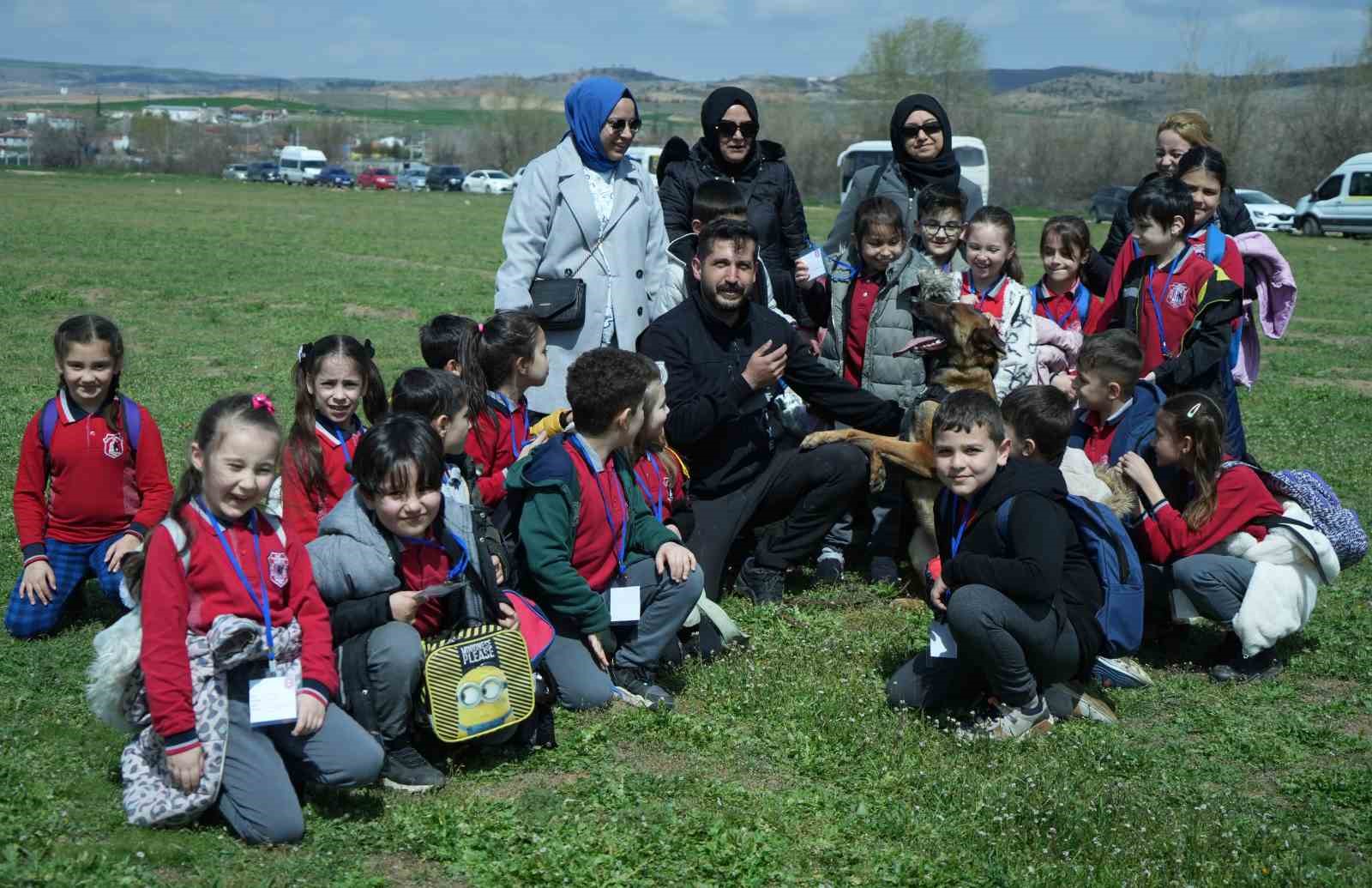 Geleceğe nefes olacak 2 bin fidan toprakla buluştu
