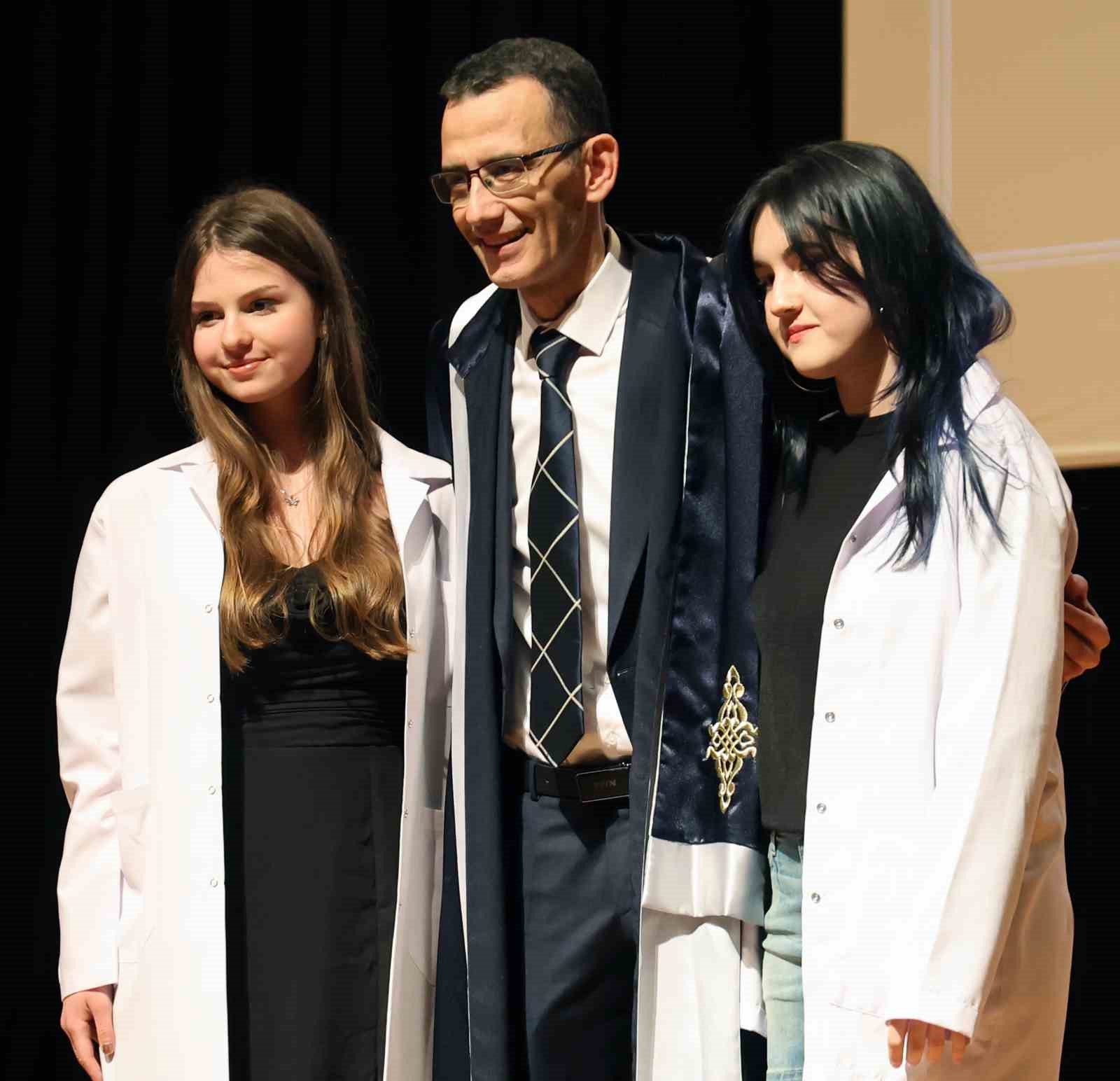 Geleceğin hekimleri ‘Beyaz önlük’ giydi
